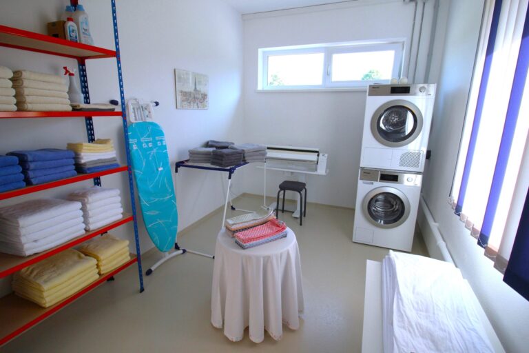 IMG_6344_LH_Laundry
